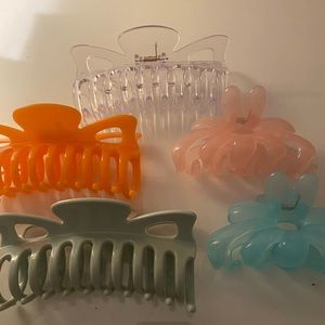 urban outfitters claw clips